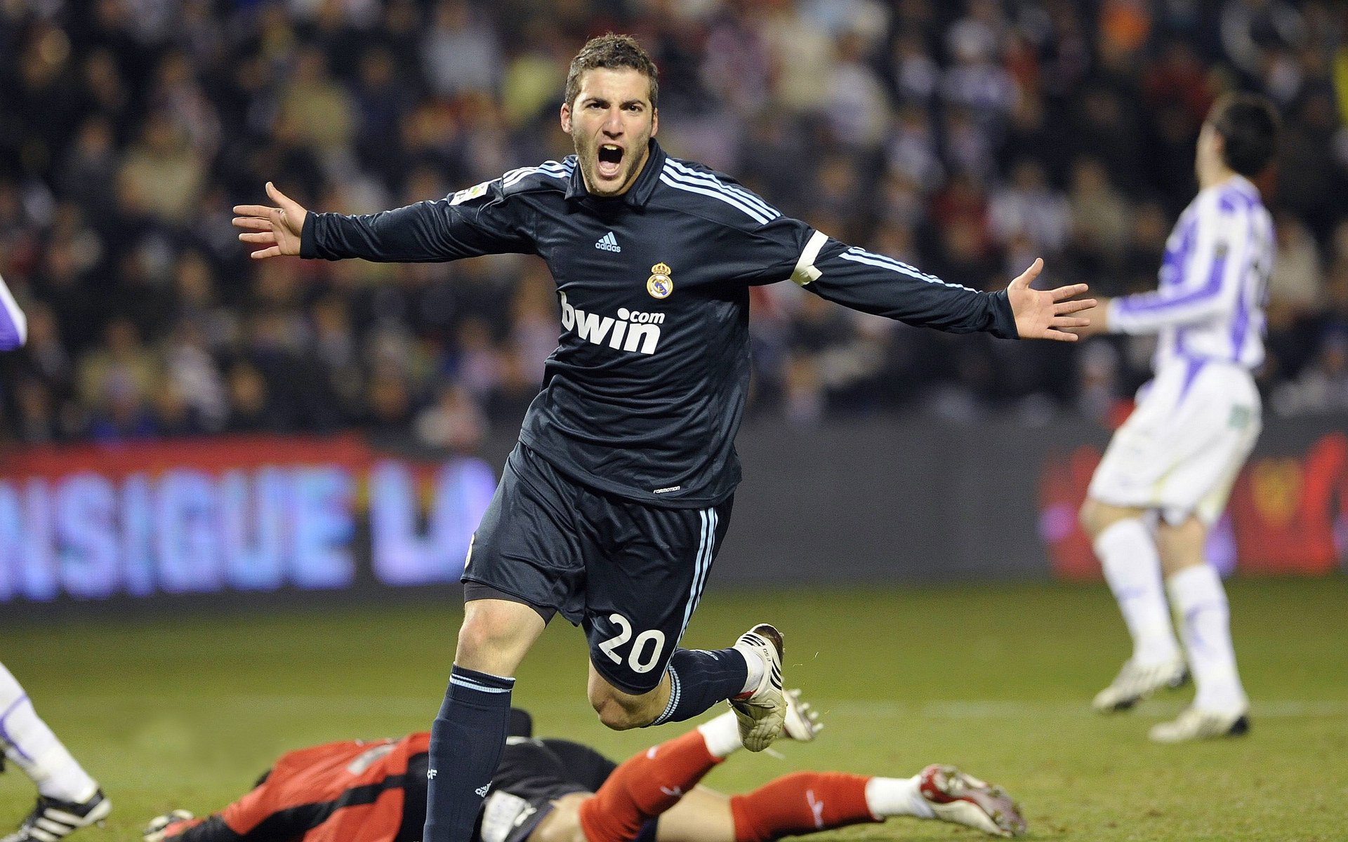 mk体育在线-又少两支！五大联赛还剩四支0胜队伍，狼队输球最多紫百合令人意外